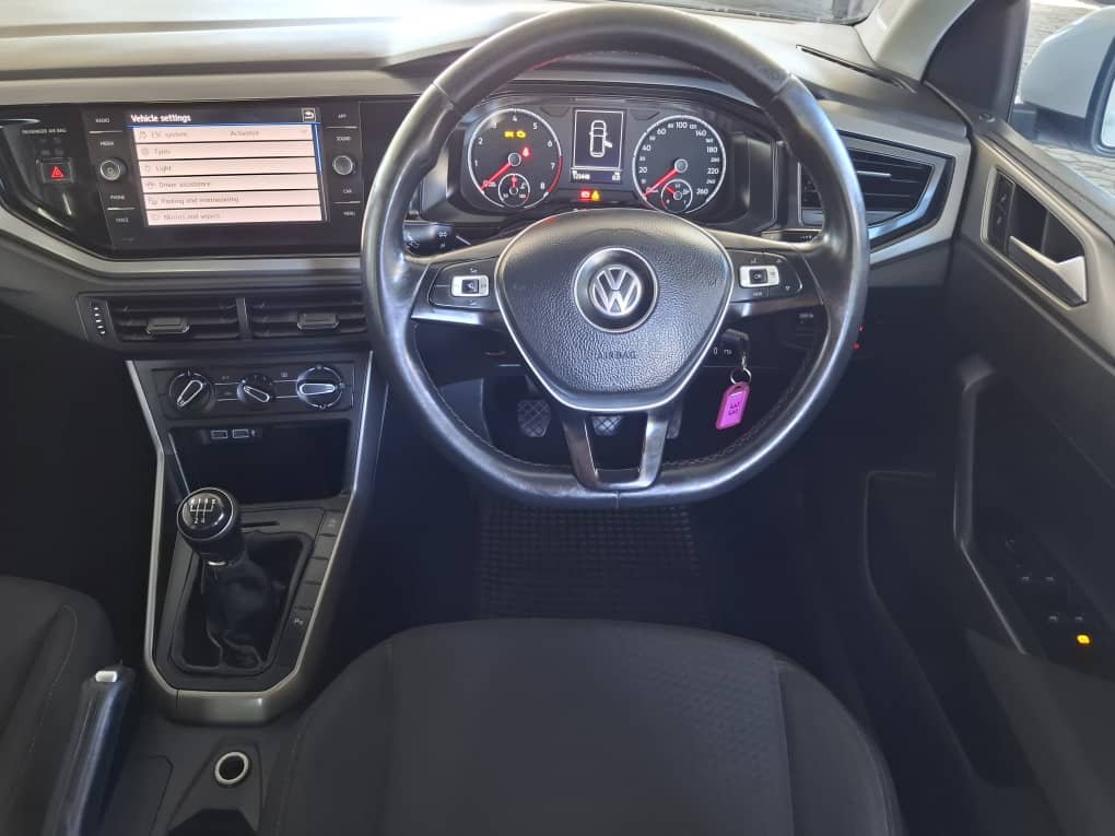 Volkswagen POLO 1.0 TSI COMFORTLINE - Image 9