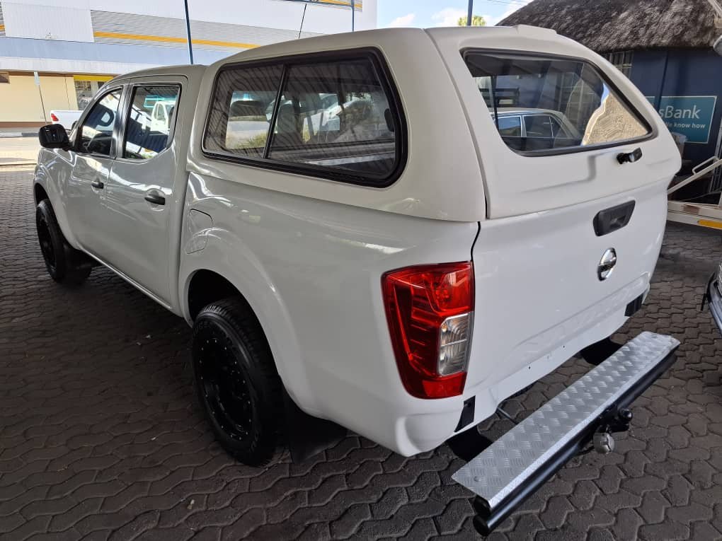 Nissan NAVARA 2.5 XS 4X4 D/CAB MAN - Image 6