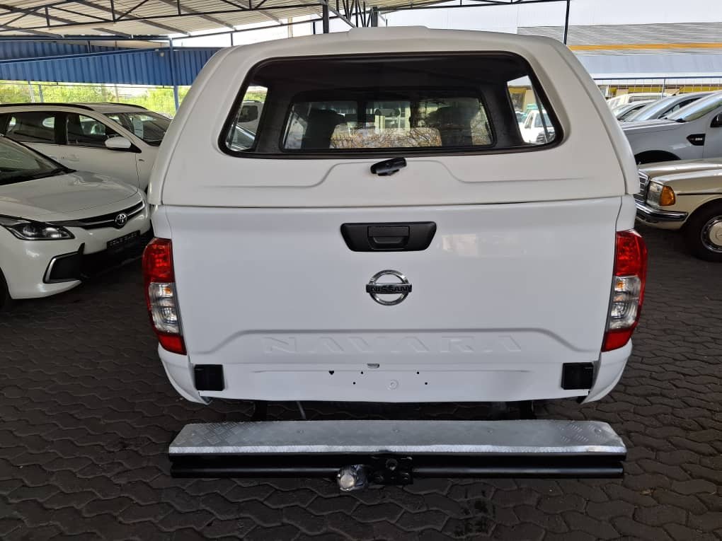 Nissan NAVARA 2.5 XS 4X4 D/CAB MAN - Image 7