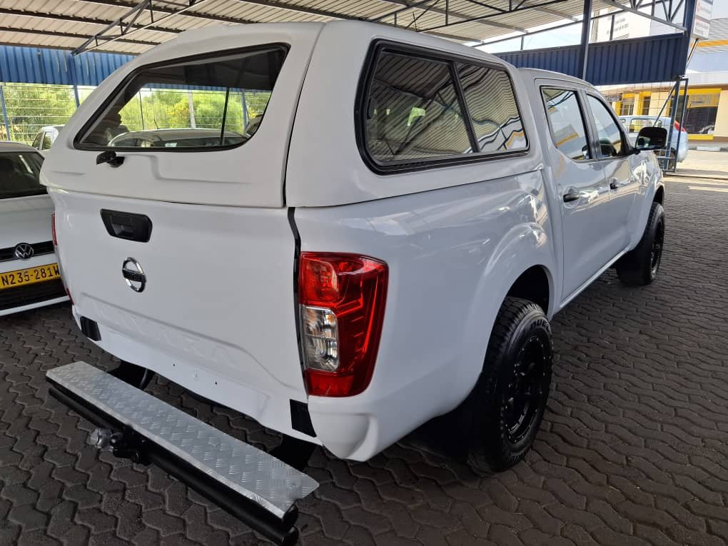 Nissan NAVARA 2.5 XS 4X4 D/CAB MAN - Image 8