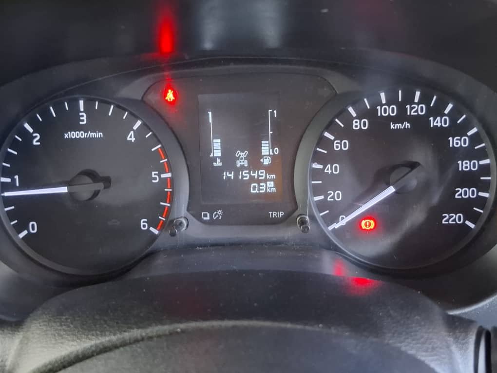 Nissan NAVARA 2.5 XS 4X4 D/CAB MAN - Image 11