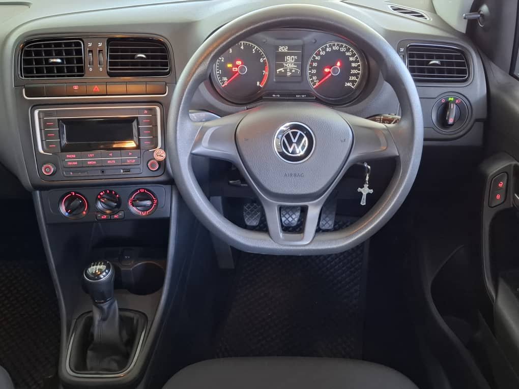 Volkswagen POLO VIVO 1.4 TREDLINE - Image 9