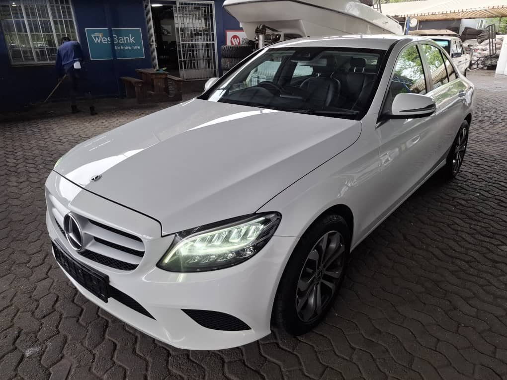 Mercedes Benz C220 DIESEL AUTO - Image 5