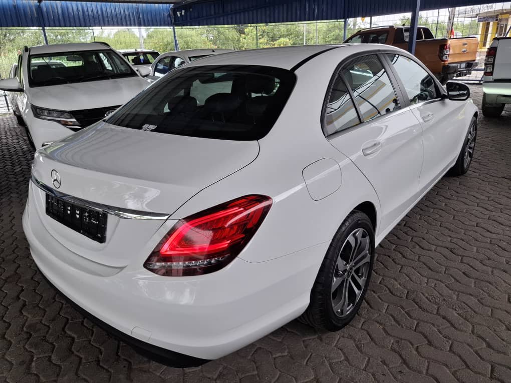 Mercedes Benz C220 DIESEL AUTO - Image 8