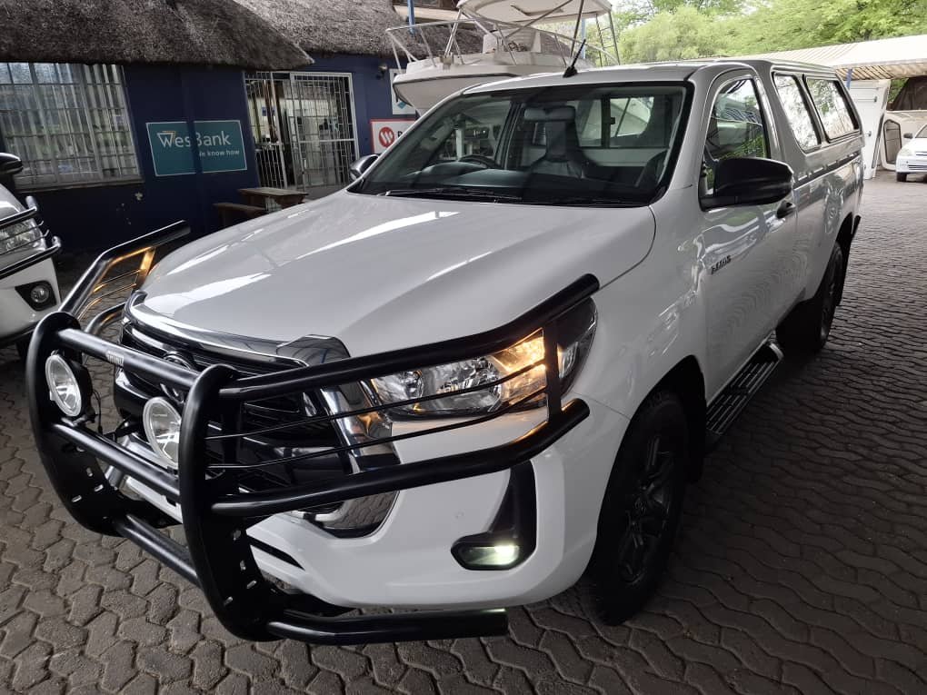 Toyota HILUX 2.4 GD6 RAIDER 4X4 LWB S/CAB - Image 4