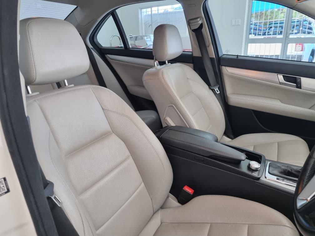 Mercedes Benz C250 CDI AVANTGARDE - Image 13
