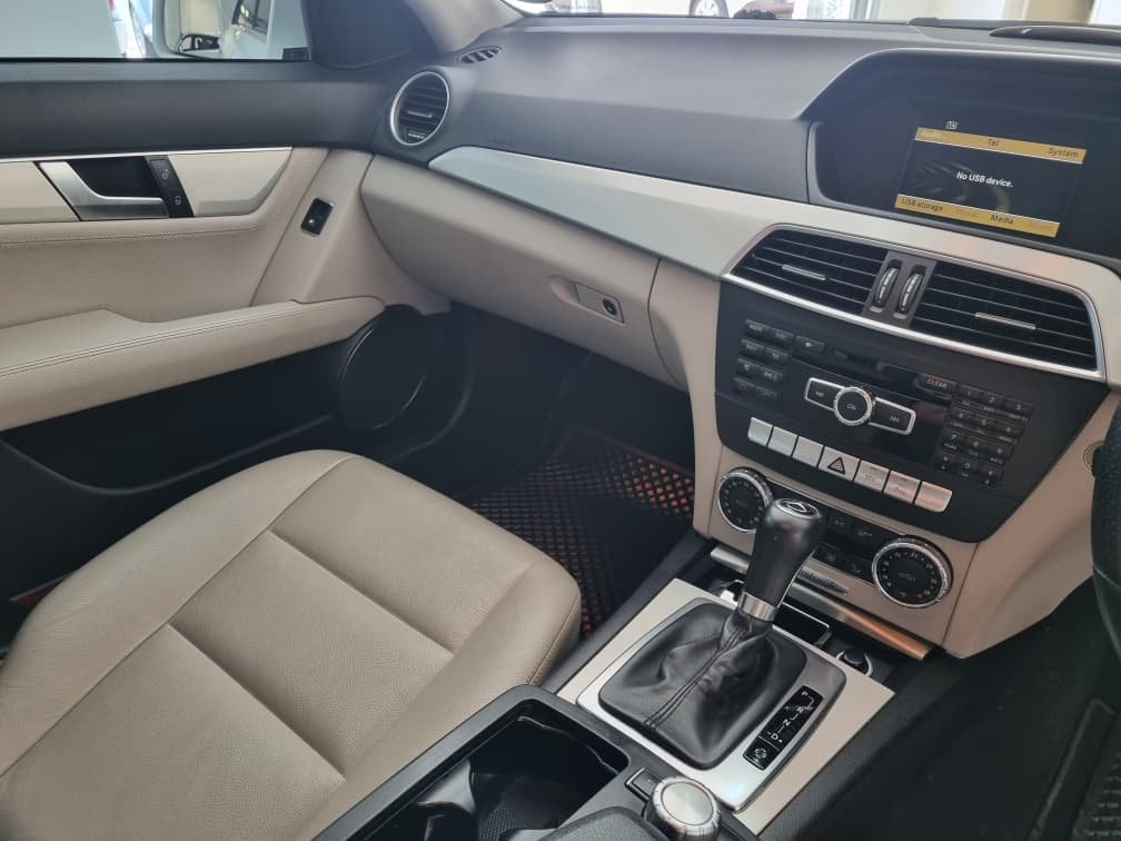 Mercedes Benz C250 CDI AVANTGARDE - Image 11