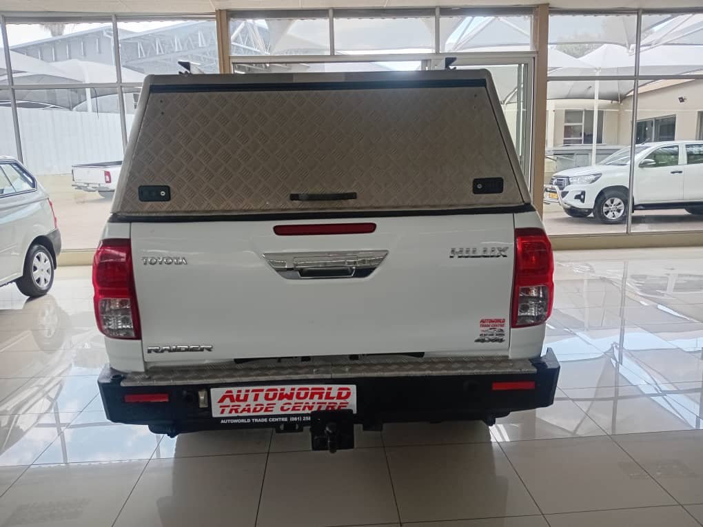 Toyota Hilux 2.8GD6 D/c A/T 4x4. - Image 6