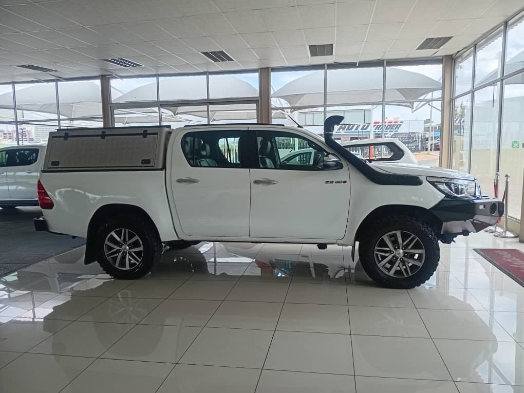 Toyota Hilux 2.8GD6 D/c A/T 4x4. - Image 8