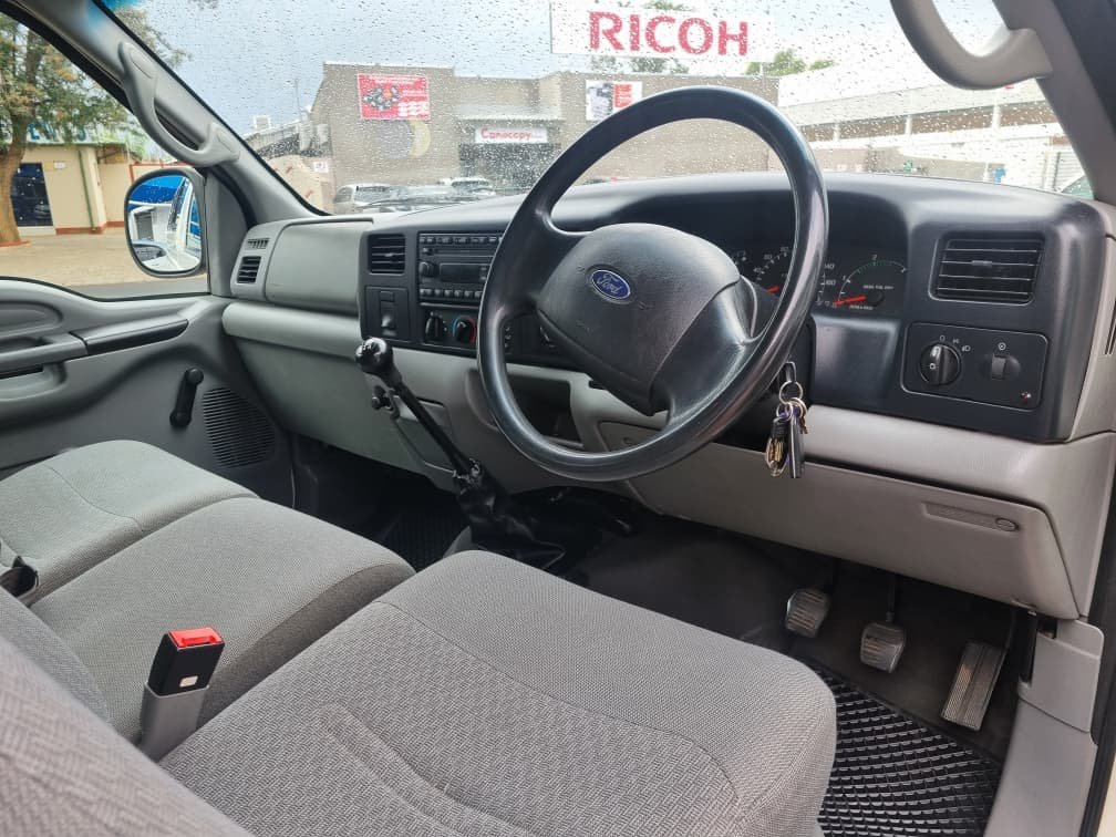 Ford F250 XL S/C 4x4 4.2 TD - Image 11