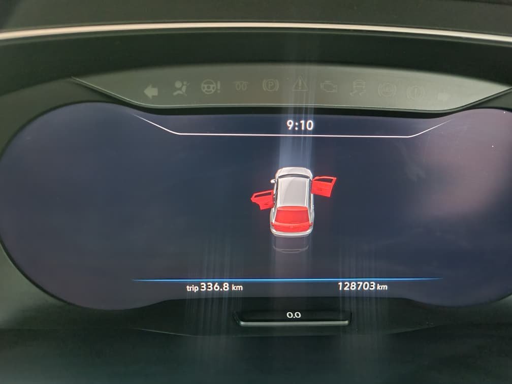Volkswagen Tiguan 2.0 TSI 4Motion DSG - Image 11