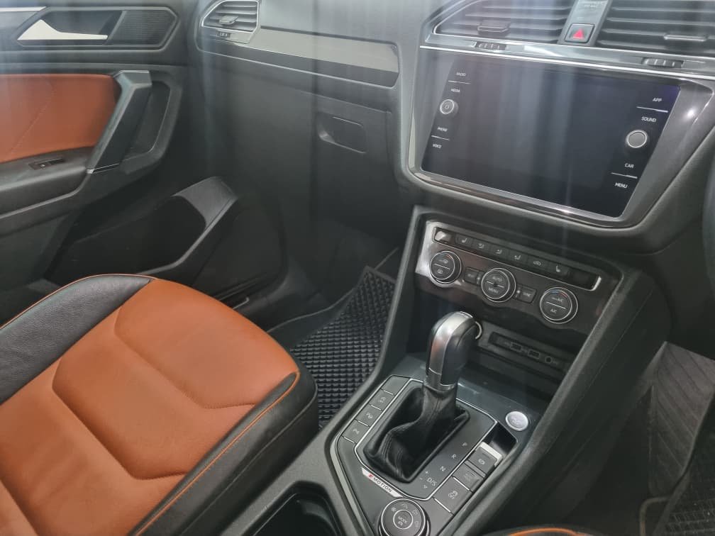 Volkswagen Tiguan 2.0 TSI 4Motion DSG - Image 12