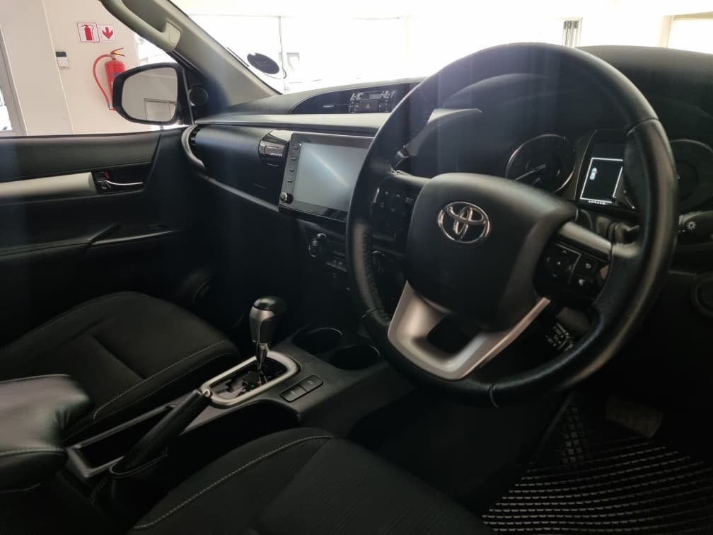 Toyota Hilux Raider 2.8 GD-6 D/C A/T P/U 4x4 - Image 13