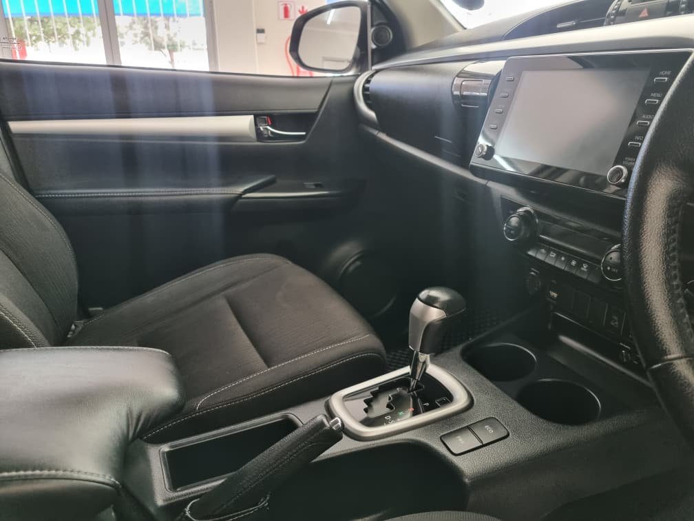 Toyota Hilux Raider 2.8 GD-6 D/C A/T P/U 4x4 - Image 15