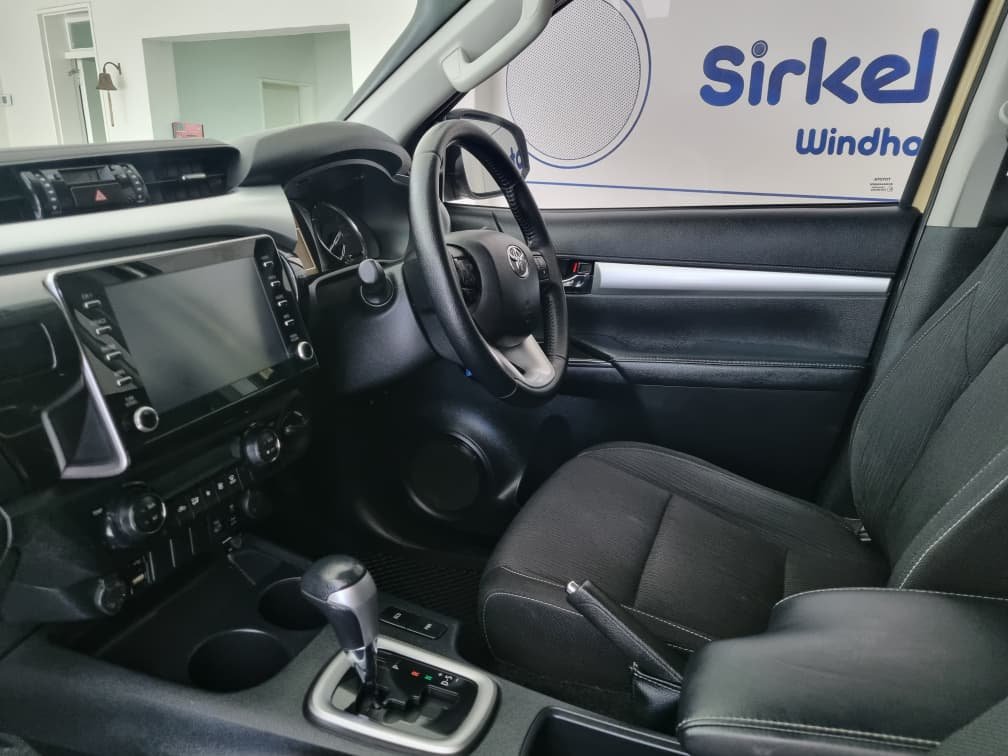 Toyota Hilux Raider 2.8 GD-6 D/C A/T P/U 4x4 - Image 14