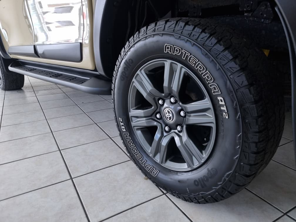 Toyota Hilux Raider 2.8 GD-6 D/C A/T P/U 4x4 - Image 19