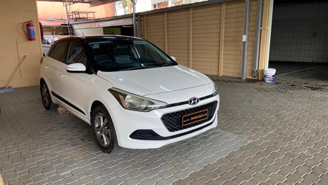 Hyundai i20 1.4 Fluid - Image 4