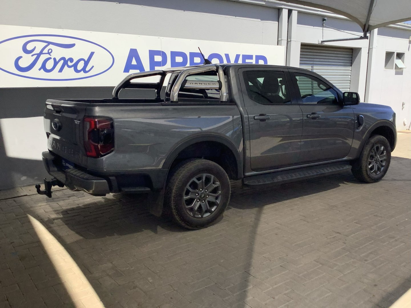 Ford RANGER 20D BI-TURBO XLT D/C 4X4 A/T - Image 4