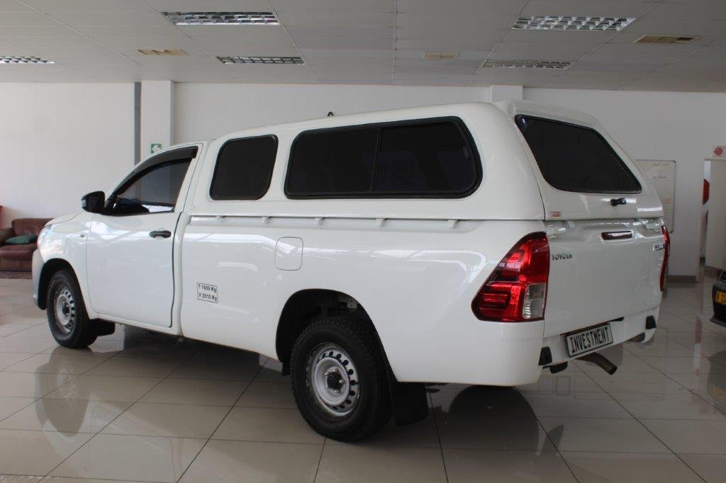Toyota Hilux GD 2.4 S cab 4x2 - Image 3
