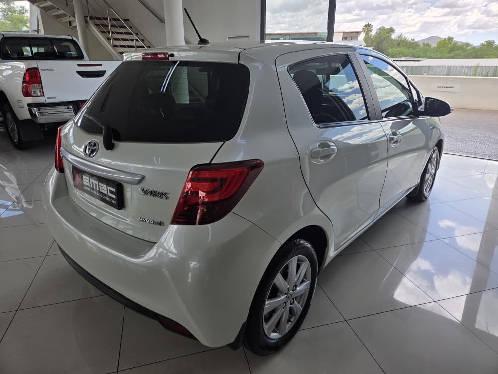 Toyota Yaris 1.5 HSD XS Hybrid - Image 4
