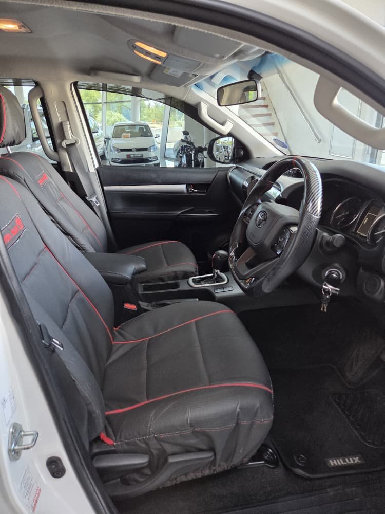 Toyota Hilux Raider 2.8 GD 6 AT 4x4 D/Cab - Image 7