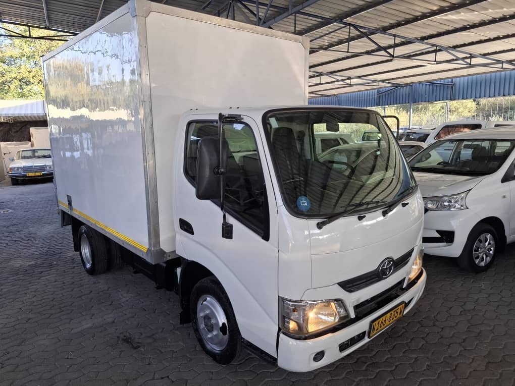 2020 Toyota DYNA 150 BOX BODY