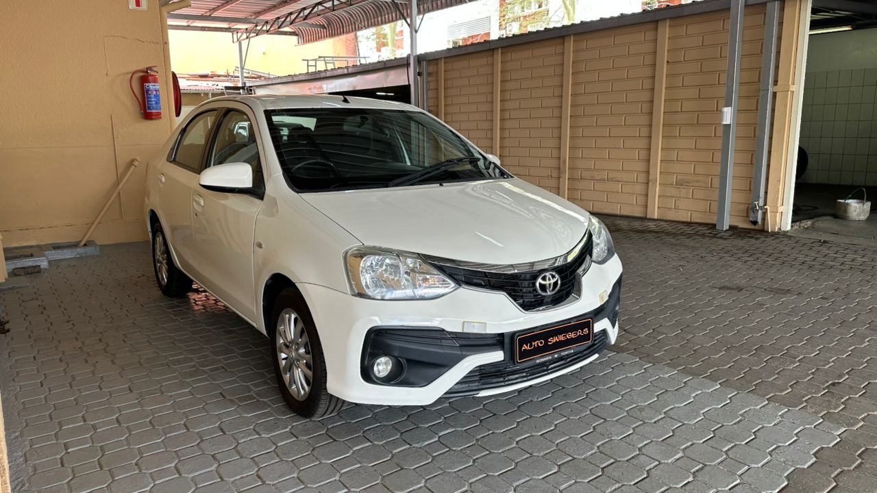 Toyota Etios 1.5 XS Sprint Sedan - Image 4