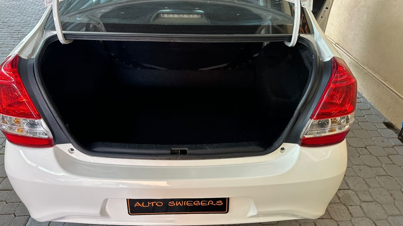 Toyota Etios 1.5 XS Sprint Sedan - Image 13
