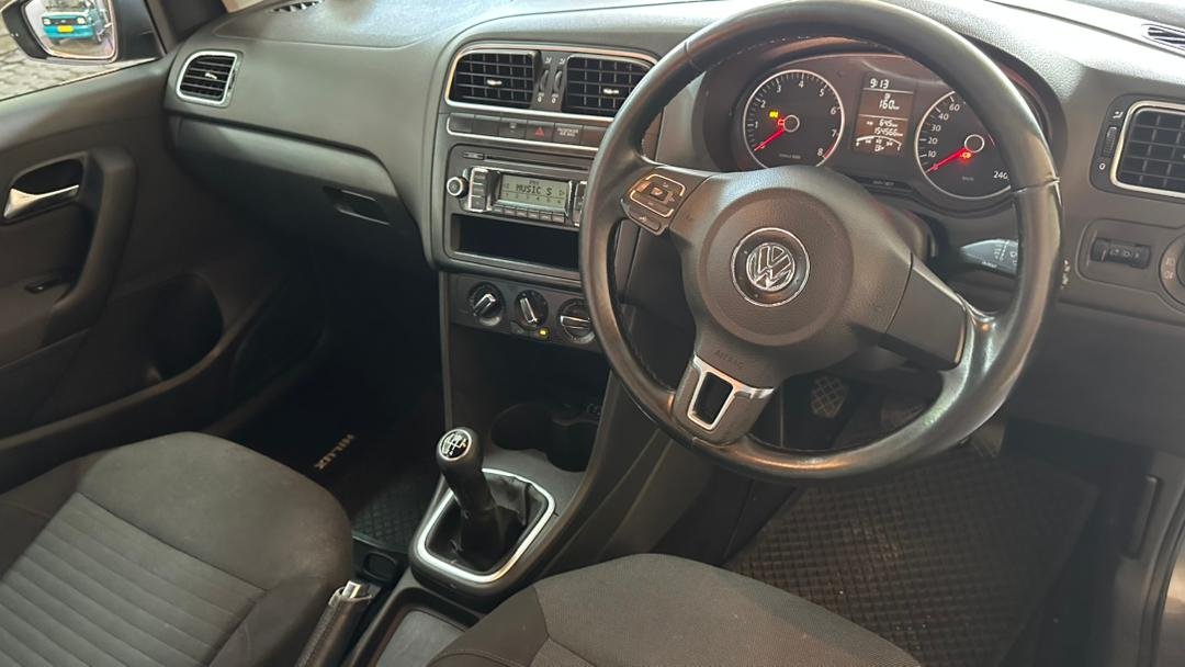 Volkswagen Polo 1.6 Comfortline H/B - Image 12