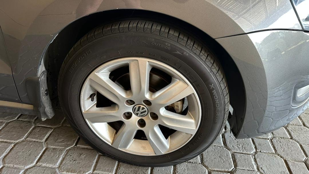 Volkswagen Polo 1.6 Comfortline H/B - Image 14