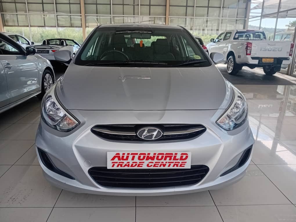 Hyundai Accent 1.6 - Image 3
